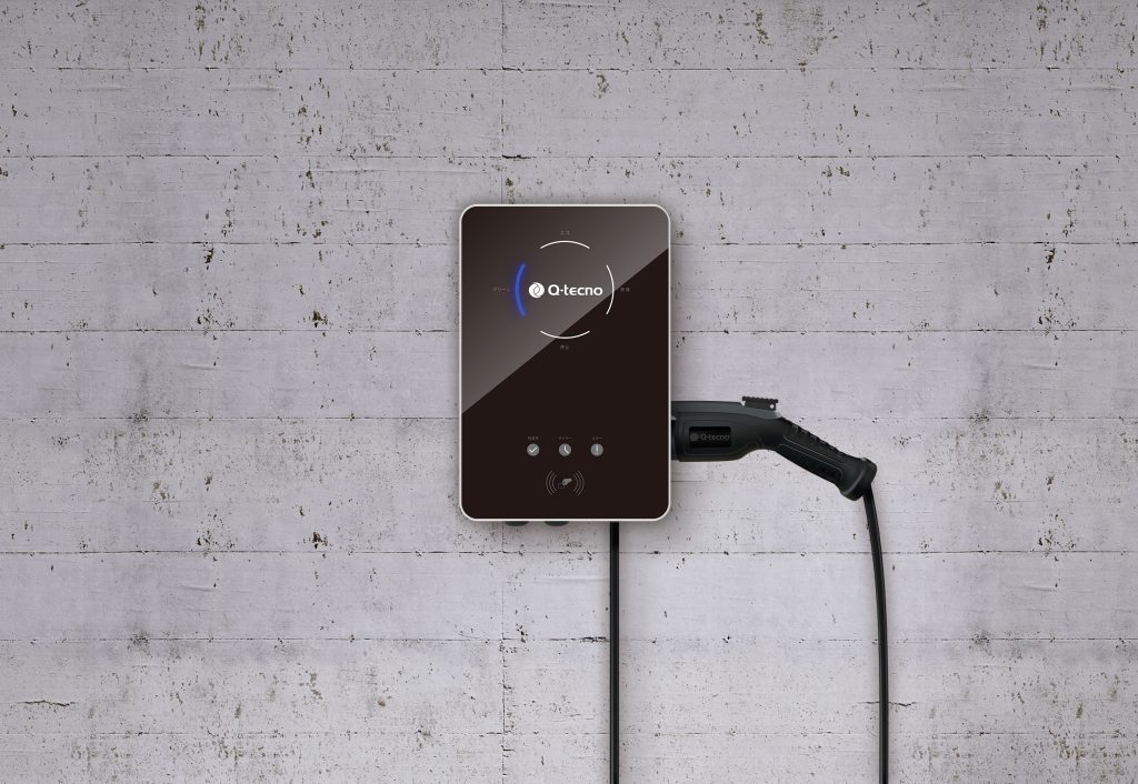 スマートEV充電器_背景白-2- 